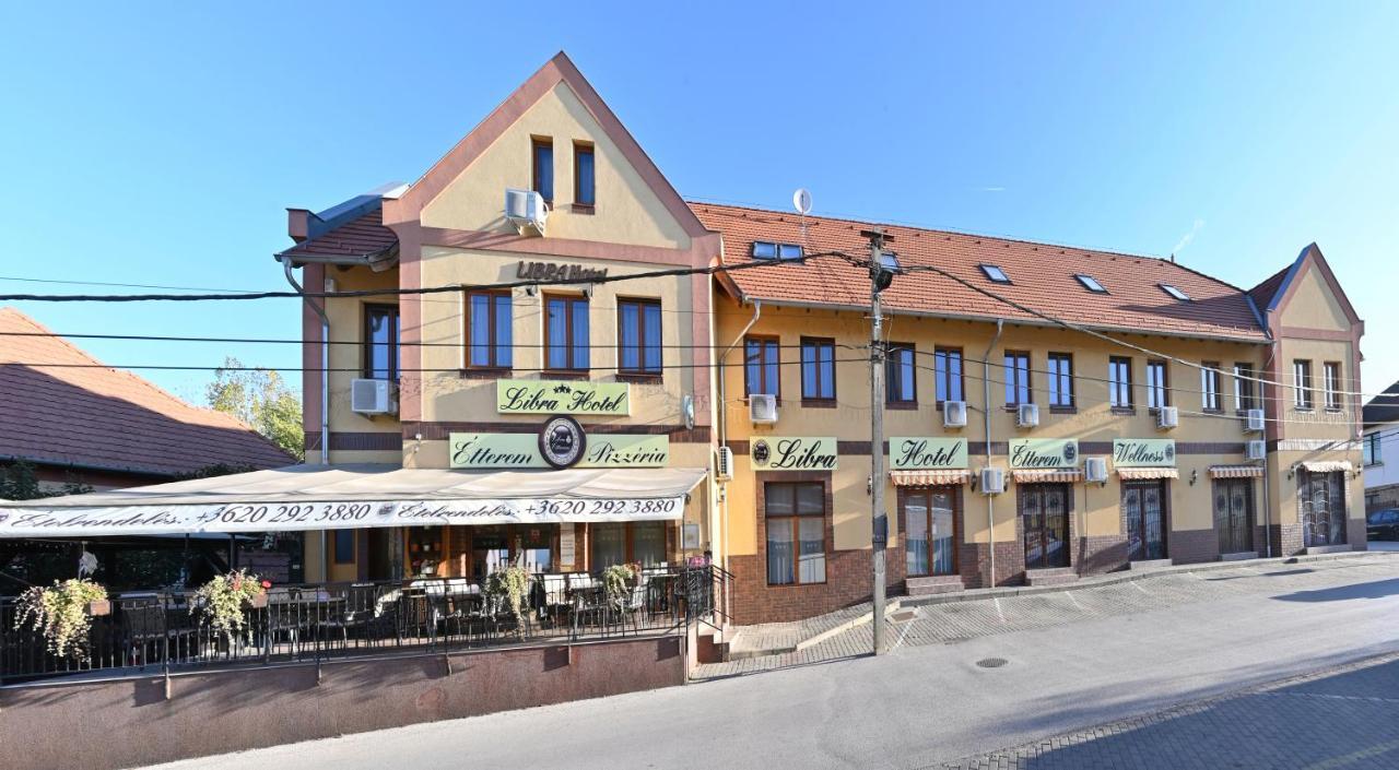 Libra Hotel Veresegyház المظهر الخارجي الصورة