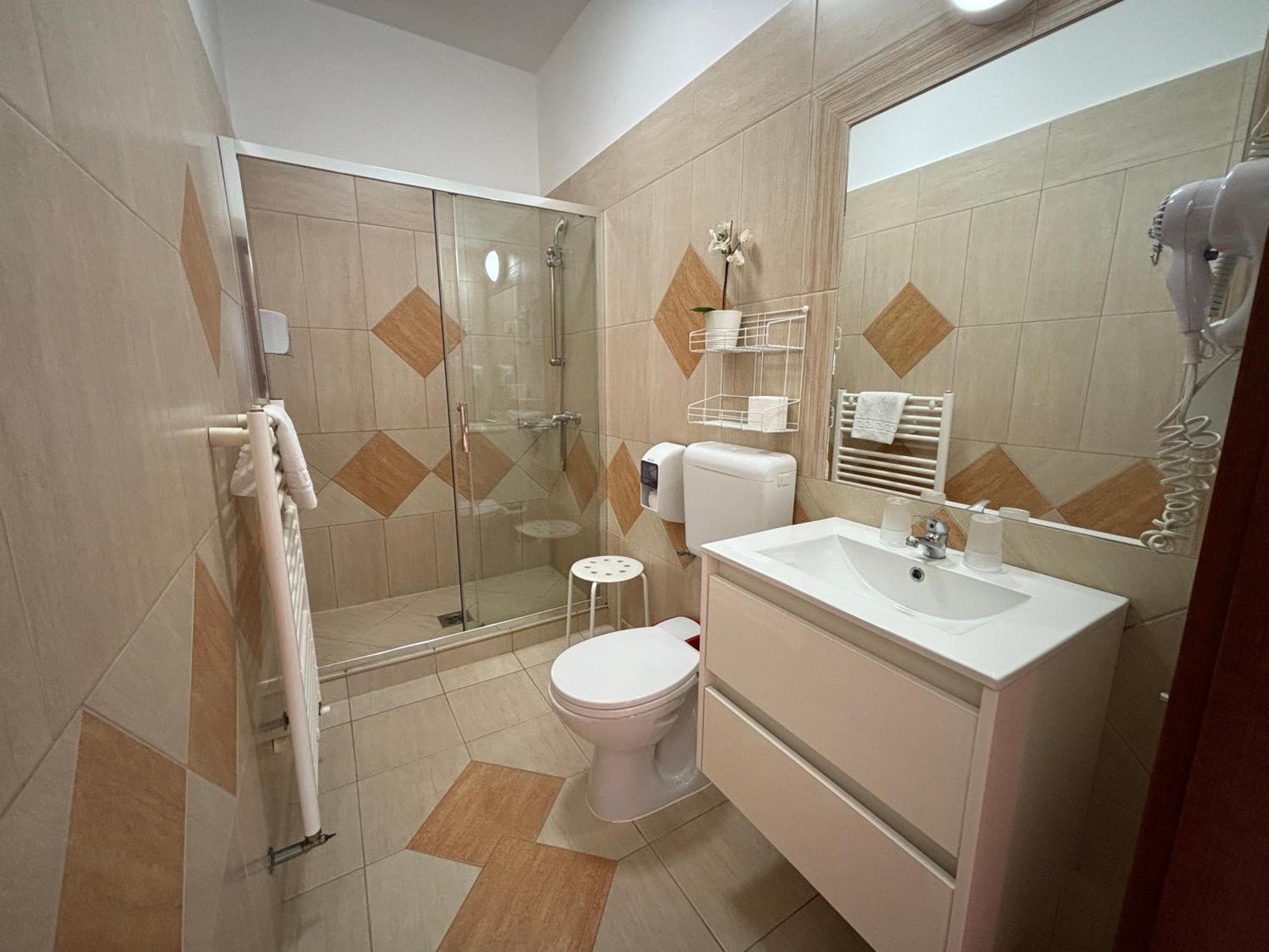Libra Hotel Veresegyház المظهر الخارجي الصورة