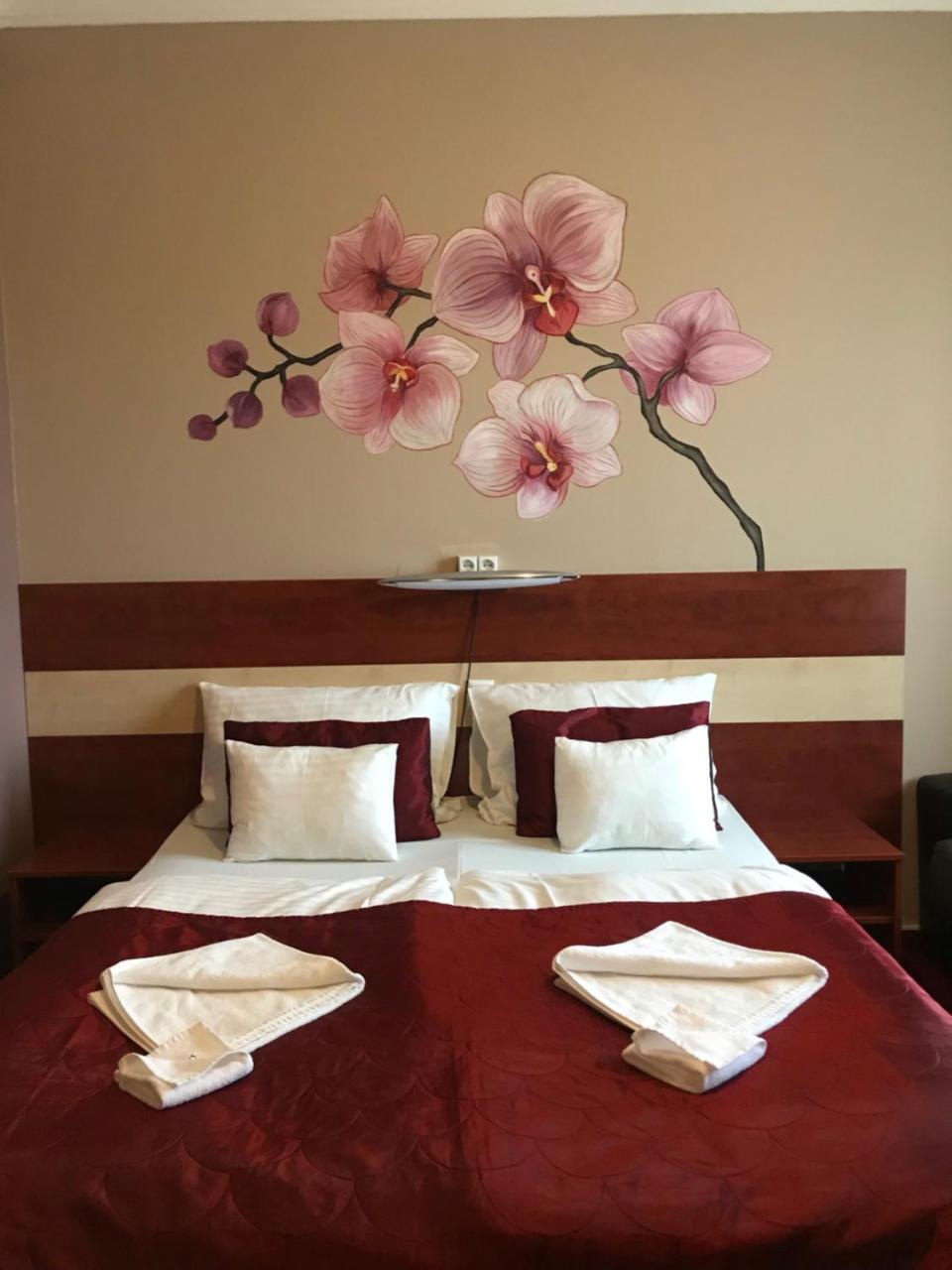 Libra Hotel Veresegyház المظهر الخارجي الصورة